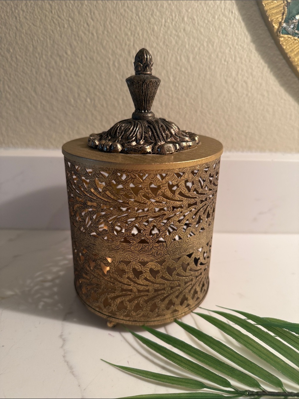 Vintage Ornate Gold Filigree Toilet Tissue Holder with Finial Lid